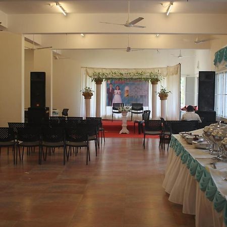 Angamaly Convention Centre Hotel Kochi Eksteriør billede
